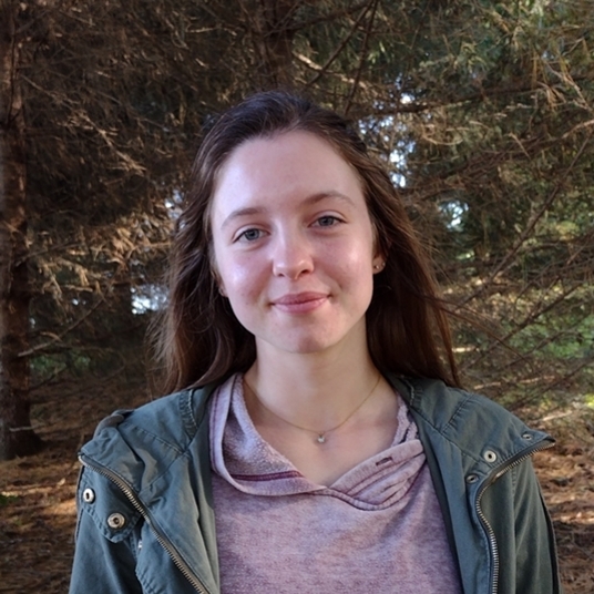 Lydia Klabunde head shot