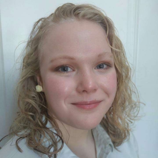 Bridget Amos (Class of 2025) head shot