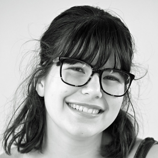 Hannah Strausz-Clark head shot