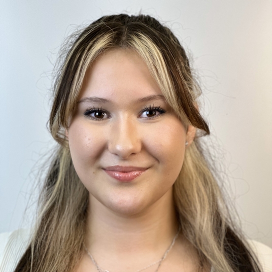 Lorie Barlam head shot
