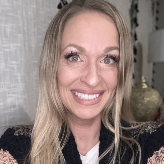Toni Beck head shot