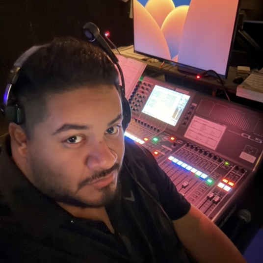 Oscar Morales head shot