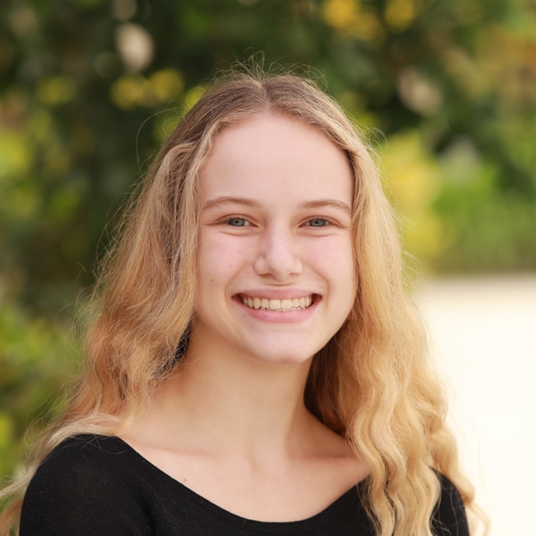 Laura Jones '21 head shot