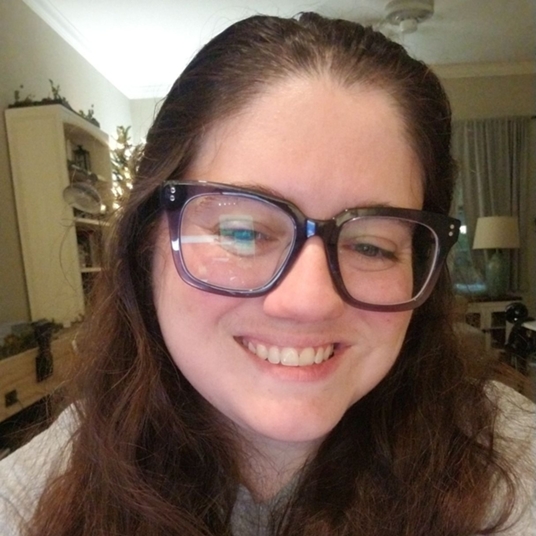 Samantha Knight head shot