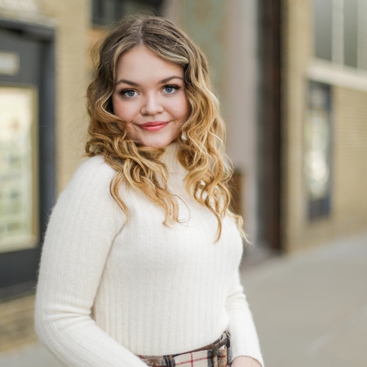 Annabella Beachner (She/Her) head shot