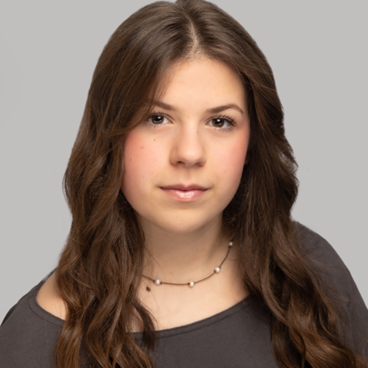 Amelia Roberts head shot