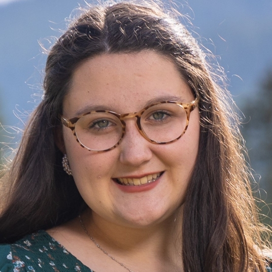 Maisy Inlow head shot