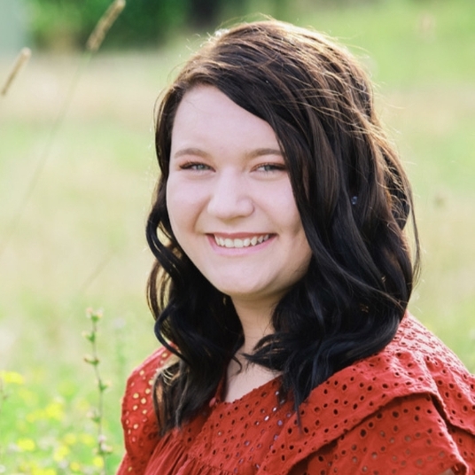 Zowie Dellemann head shot