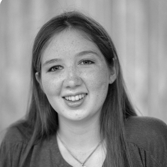 Caroline Knight head shot
