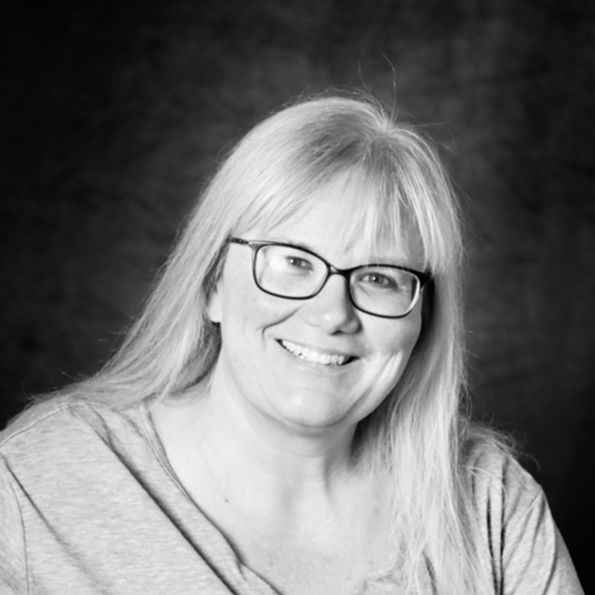 Tina Henderson head shot