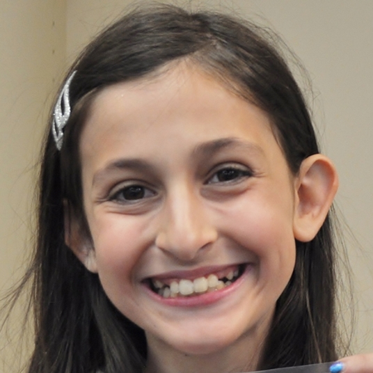 Caroline Alperin head shot