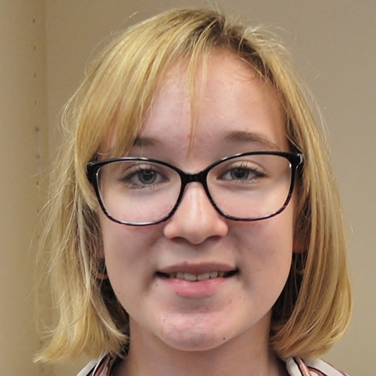 Ellie Staab head shot