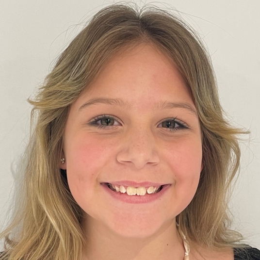 Manuella Dantas head shot