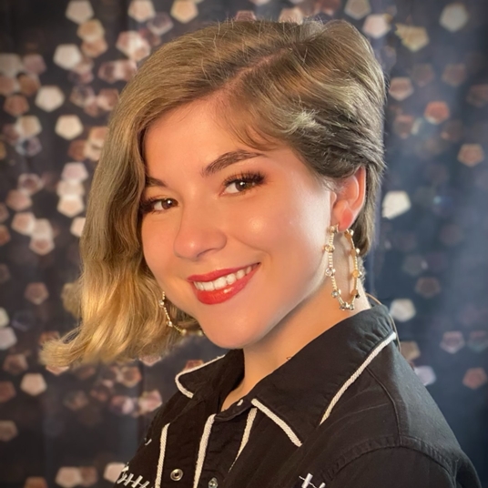 Danielle Stamper head shot
