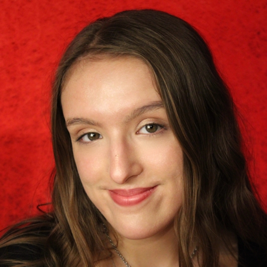 Ashelyn Roach head shot
