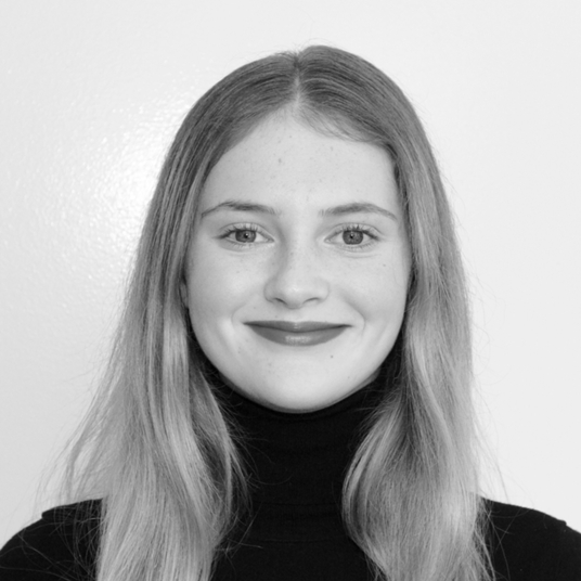 Zoë Waters head shot