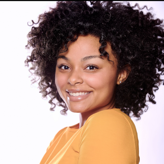 Brenna Baines head shot