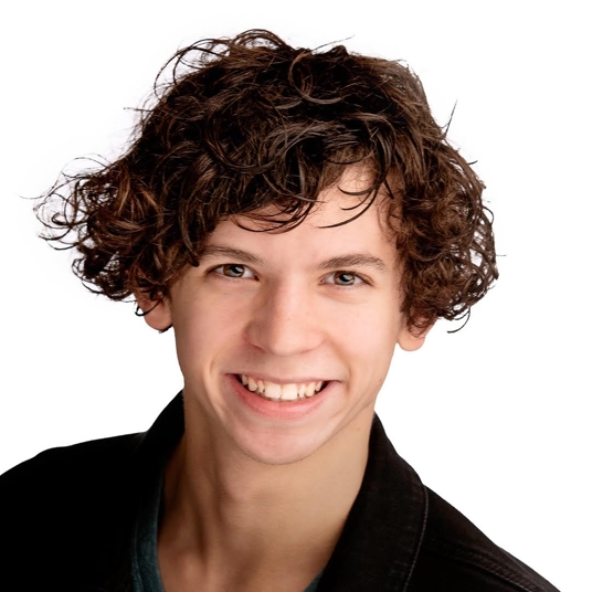 Alex Perry head shot