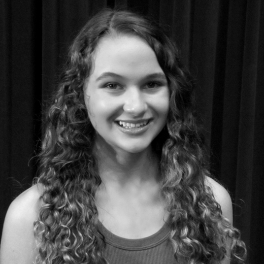 Caroline Davis head shot
