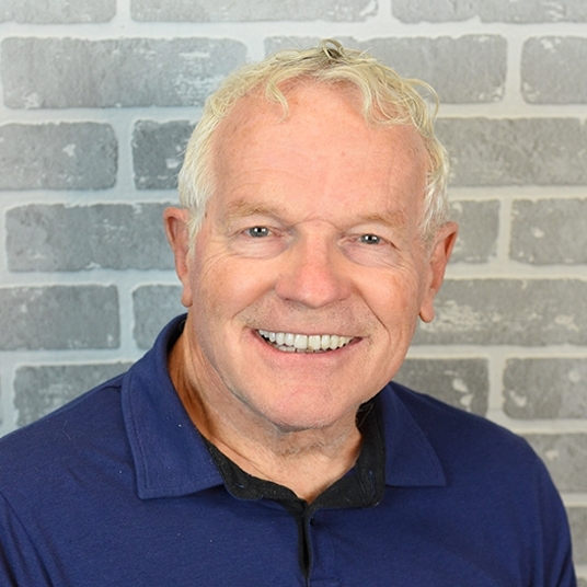 Thomas Jones head shot