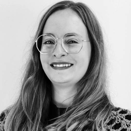 KELLY KACIR head shot