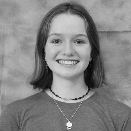 Fiona Atkins (Asst Stage Manager/Set) head shot