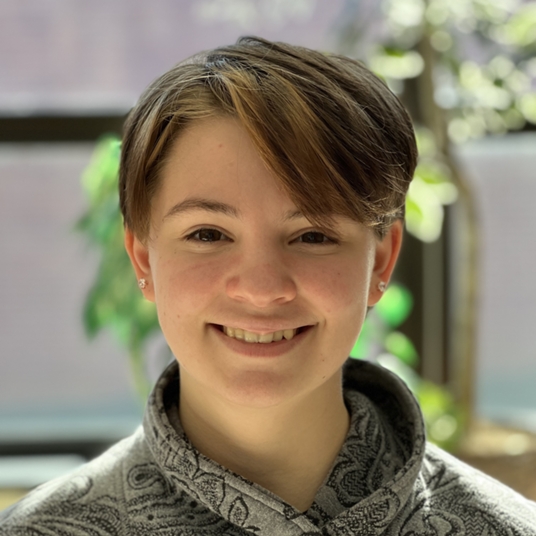 Ava Weit head shot