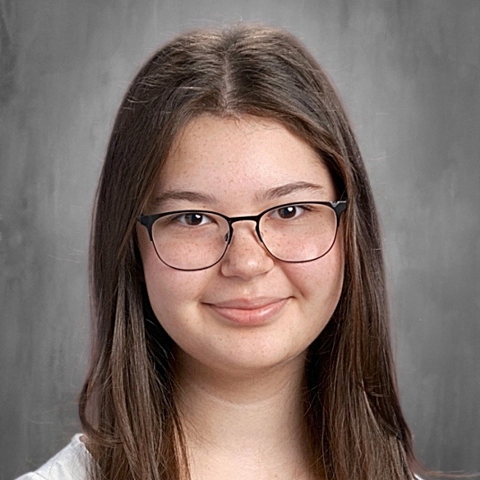 Maddie Wingert head shot