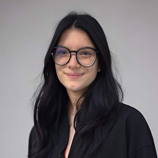 Isabella Langerholc head shot