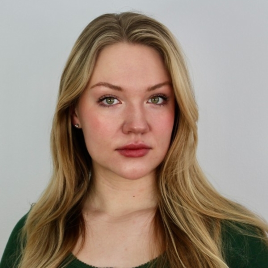 Clara McElfresh head shot