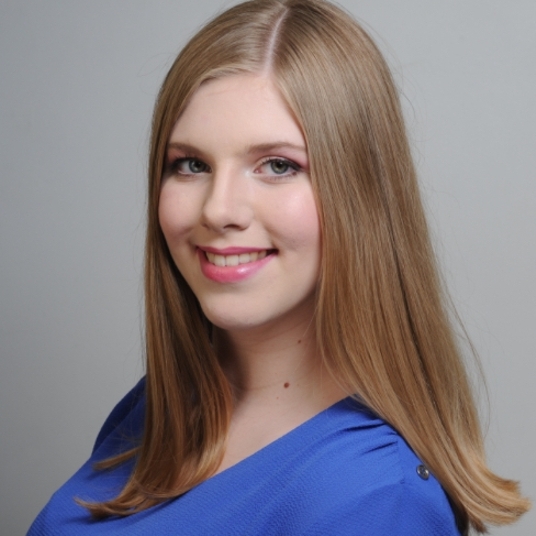Sarah Stapleton head shot
