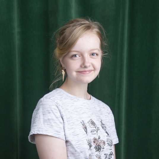 Naomi Worth head shot