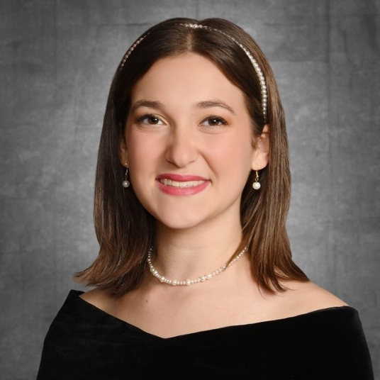 Isabella Scheirer head shot