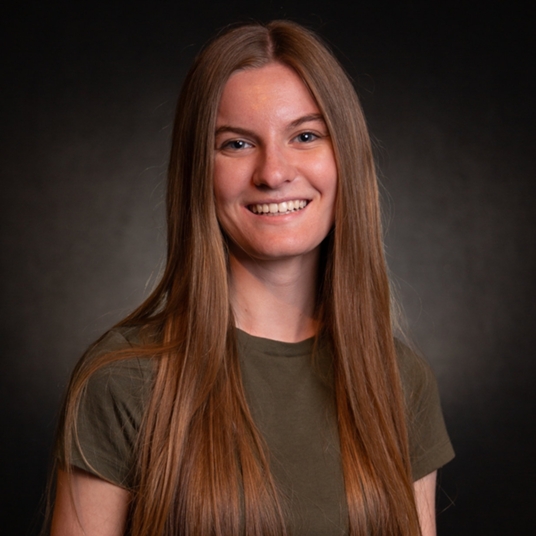 Ella Extejt head shot