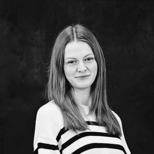 Katherine Richter head shot