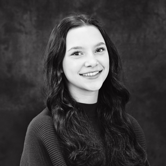 Zoe Thompson head shot