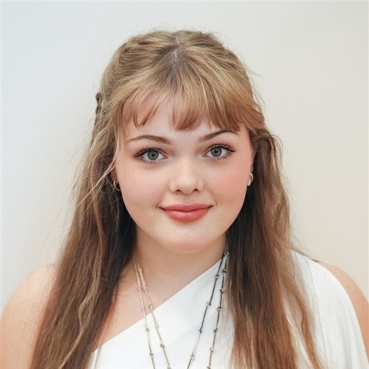 Grace Hopkin head shot