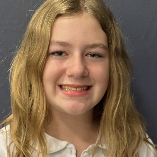 Annie Warden as Atina head shot