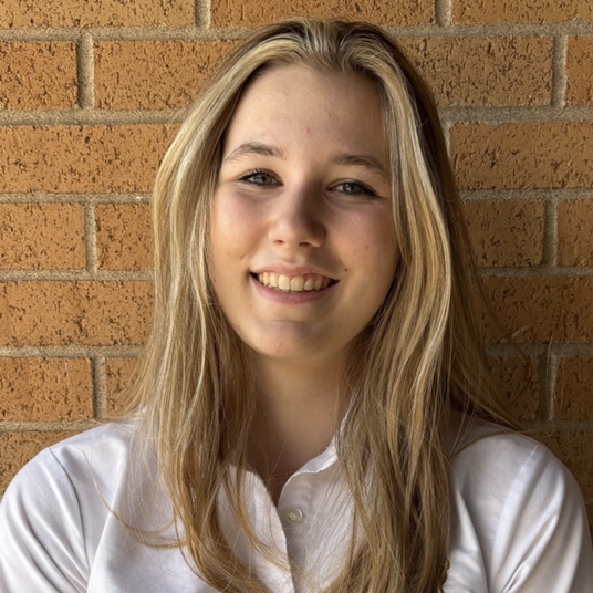Nicole Lundquist head shot