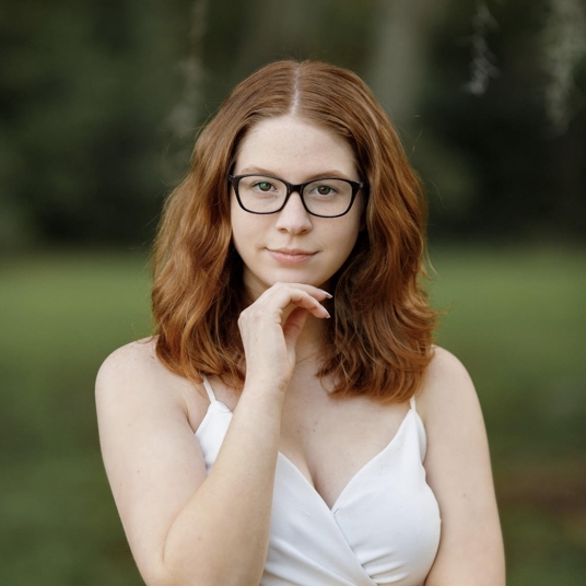 Emma Beasley head shot