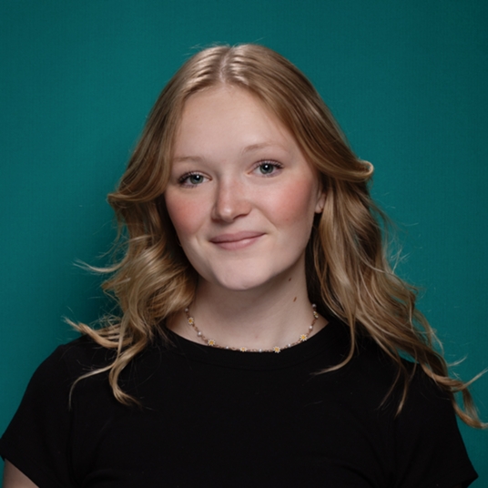 Ava Manhire head shot