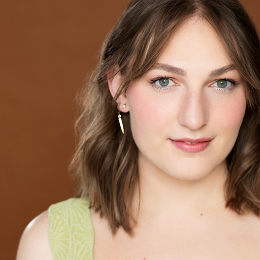 KARIS BRIZENDINE - Music Director head shot