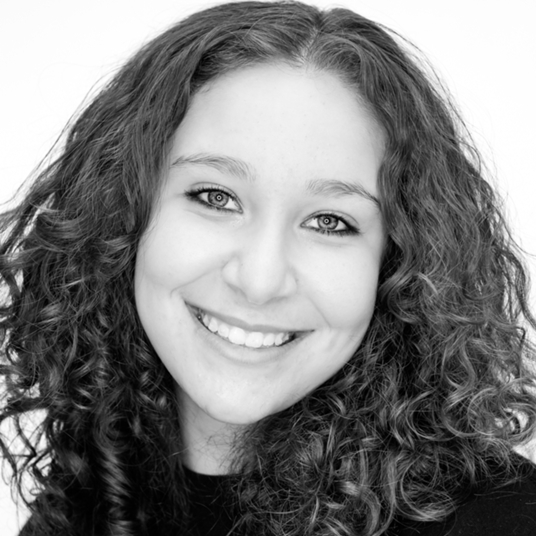 Lauren Hackett head shot
