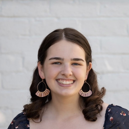 Lauren Tolliver head shot