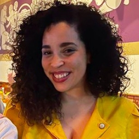 Suellen da Costa Coelho head shot