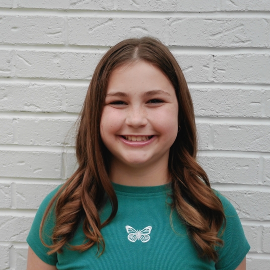 Sloane Benish (Middle Anna / Chorus) head shot