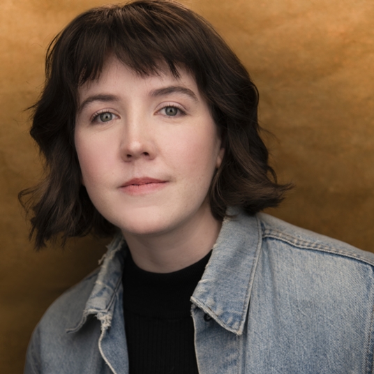 MADDI ALBREGTS head shot