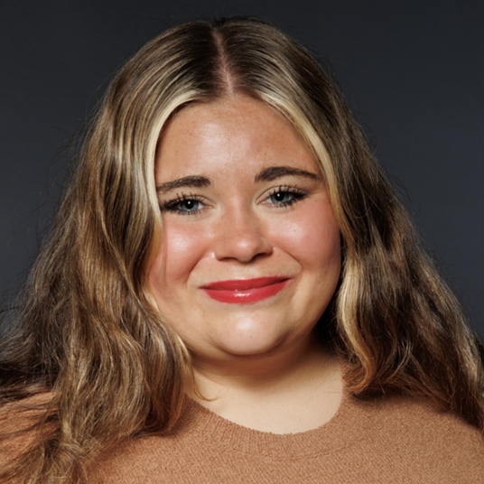 Caroline Calvey head shot
