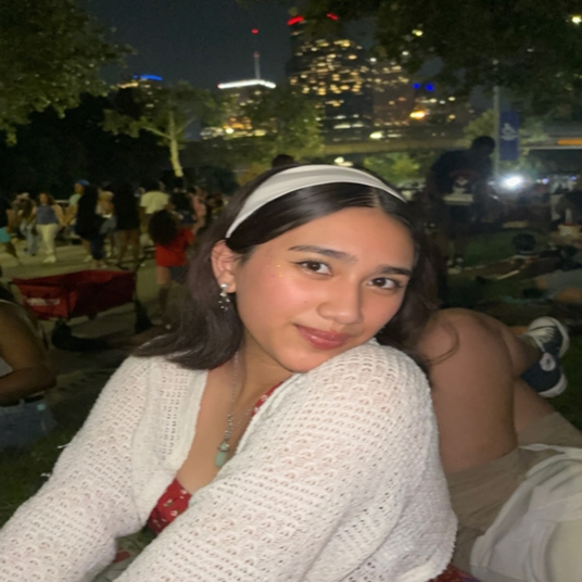 Aleana Avila head shot