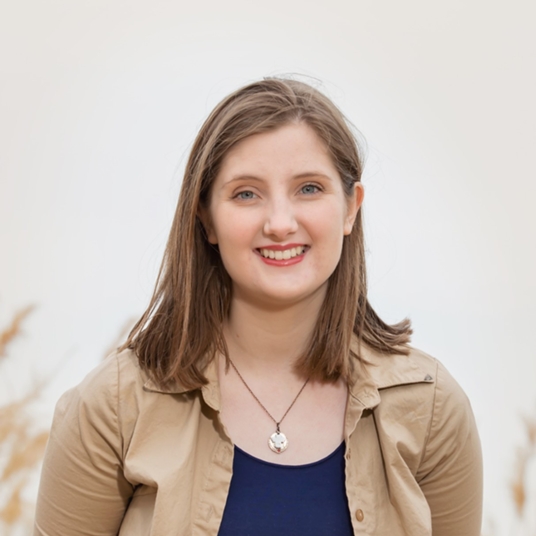 Sierra Lutz head shot